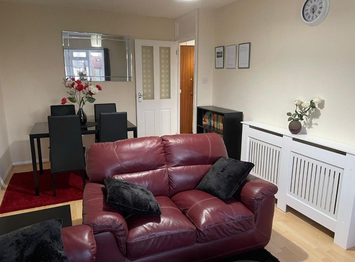 Nnk Air Bnb Enfield Extérieur photo